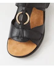 Load image into Gallery viewer, Ziera Brisa XW Black Leather Sandal
